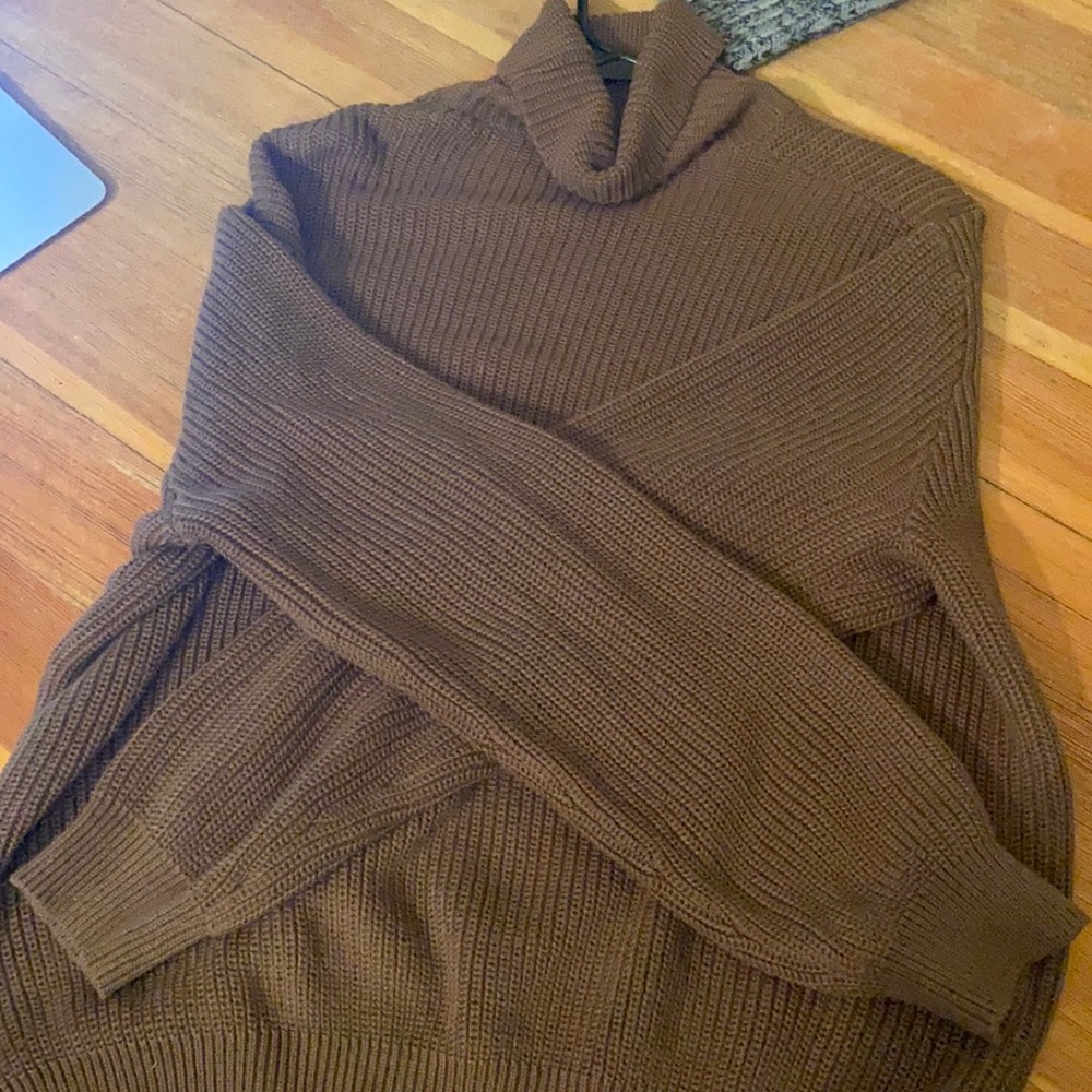 Oversized brown brandy Melville turtleneck